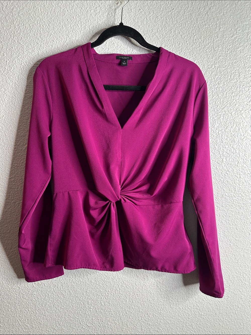 Ann Tylor Fuchsia Twist-Front V-Neck Long Sleeve Blouse size M